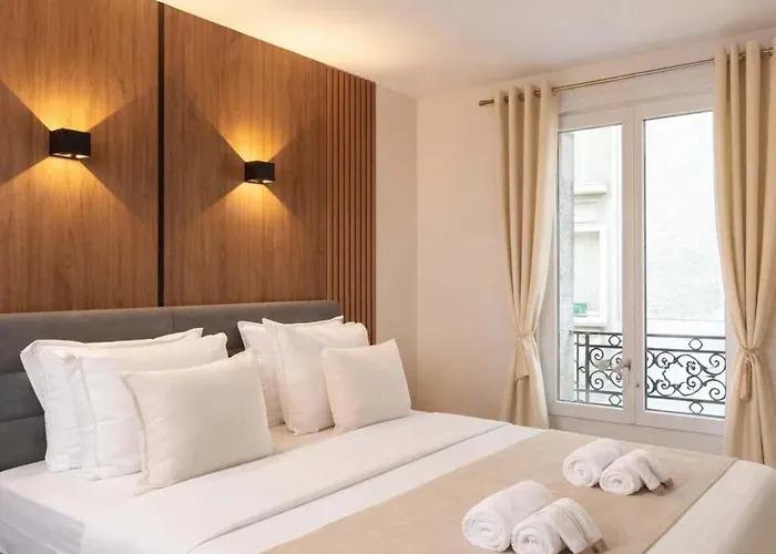 Splendid Near Bercy Париж